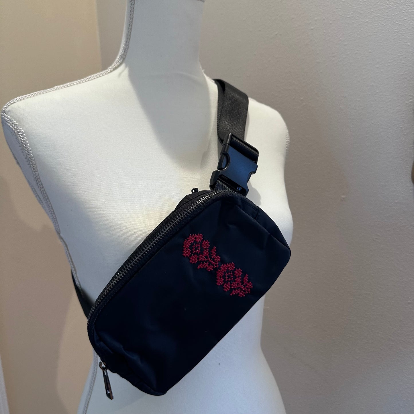 Tatreez flower fannypack